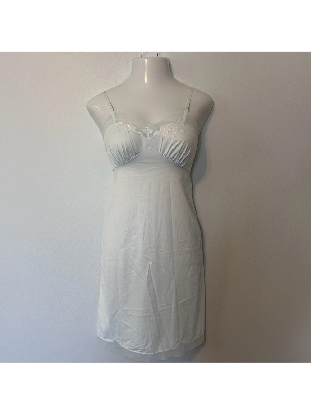 Vtg 1950s Van Raalte Small 32 Baby Blue Full Slip Dress Nylon Housewife MCM